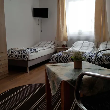 Κατάλυμα σε φάρμα Goscinne Lila